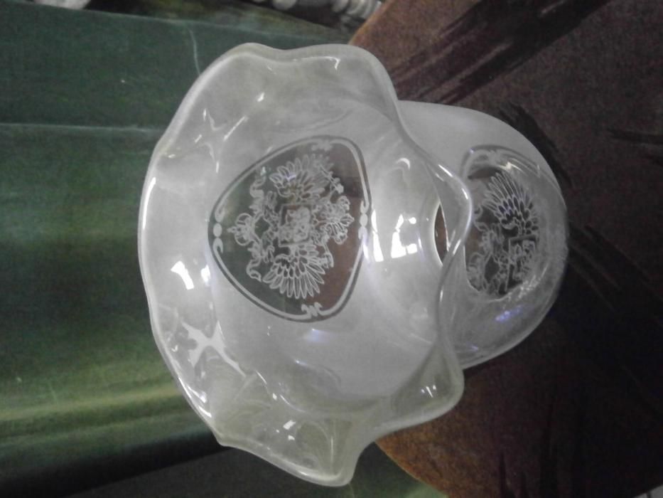 Kosz tulipanowy do lampy naftowej z trawionym orłem carskim , rosyjski