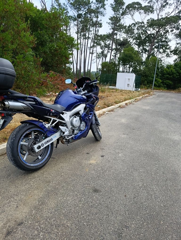 Yamaha fazer 600 cc impecável