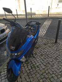 Mota Yamaha nmax