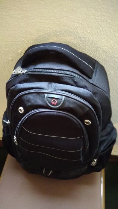 Mochila, multifuncional, preta.