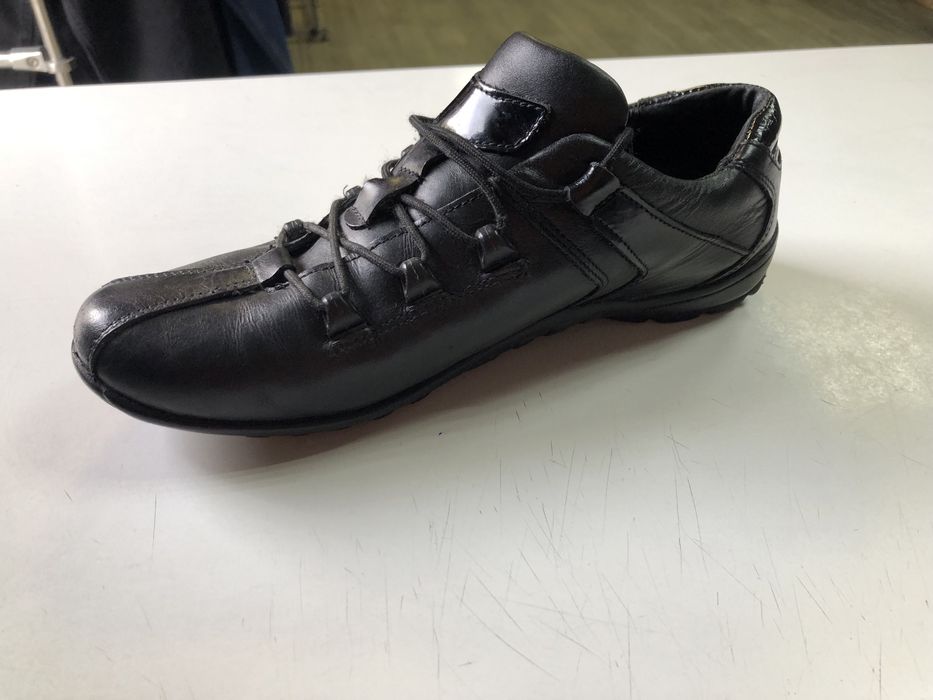 Взуття кросівки-туфлі шкіра