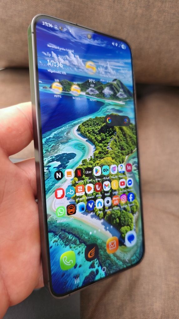 Samsung Galaxy s24 plus