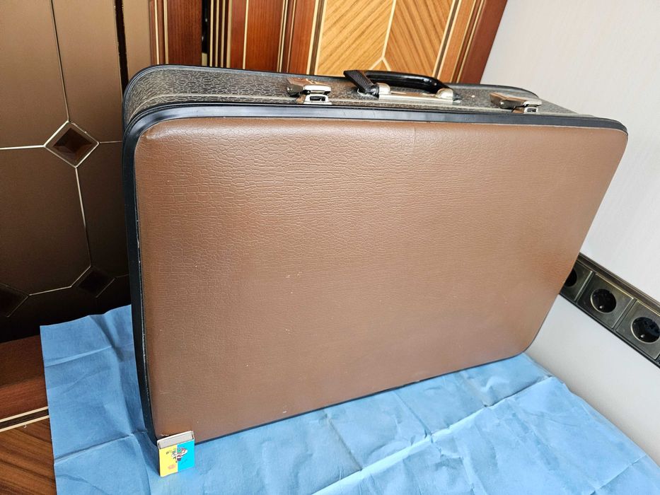 Дорожня сумка Чемодан будь-який за 200 грн всього шість штук