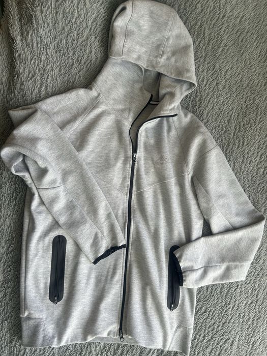 спортивний костюм від Nike Tech Fleece