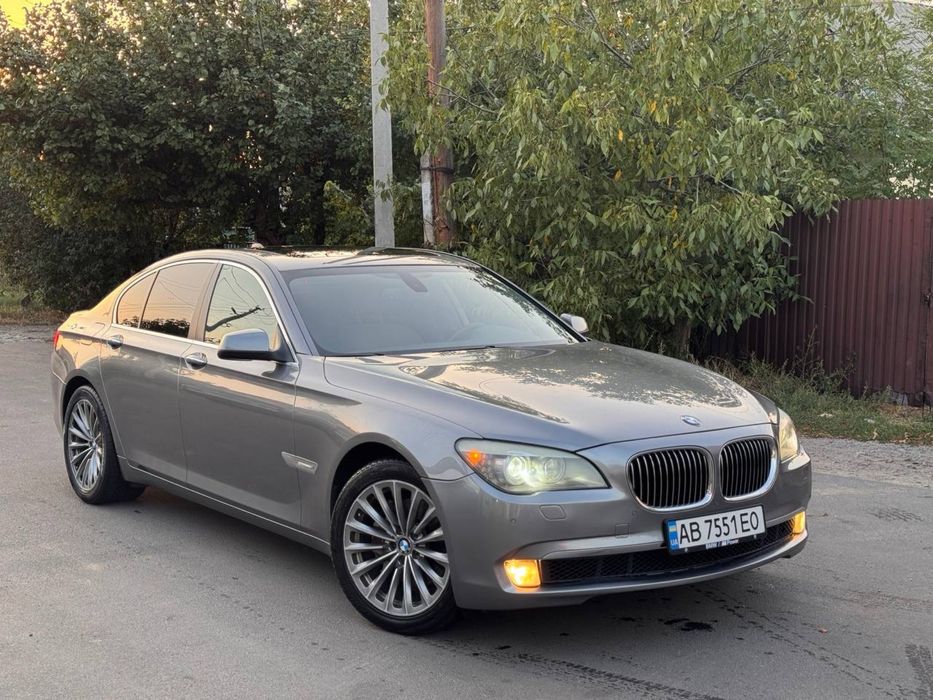 Продам BMW 740I F01 , 2011 года , 3.0 бензин в идеальном состоянии