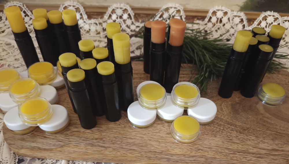 Naturalna pomadka ochronna do ust