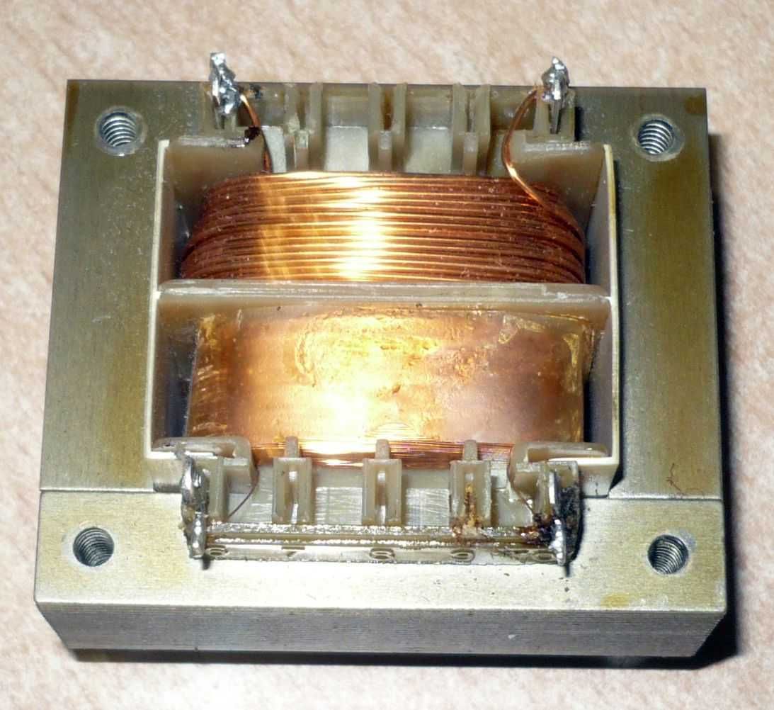 Transformator sieciowy 230V/20W-19V/1A