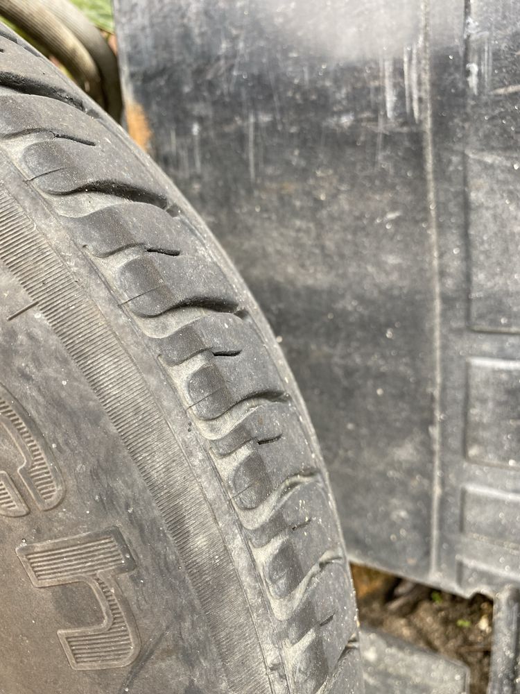 Pneu 175 / 65 R 14