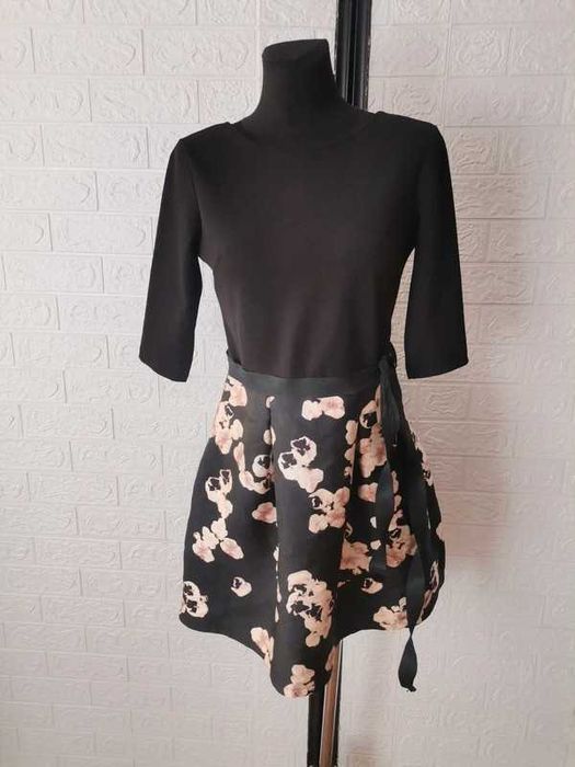 Sukienka rozmia rm  rozkloszowana cena 8 zł