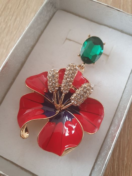 Piękne kolczyki czerwone kwiaty 5cm