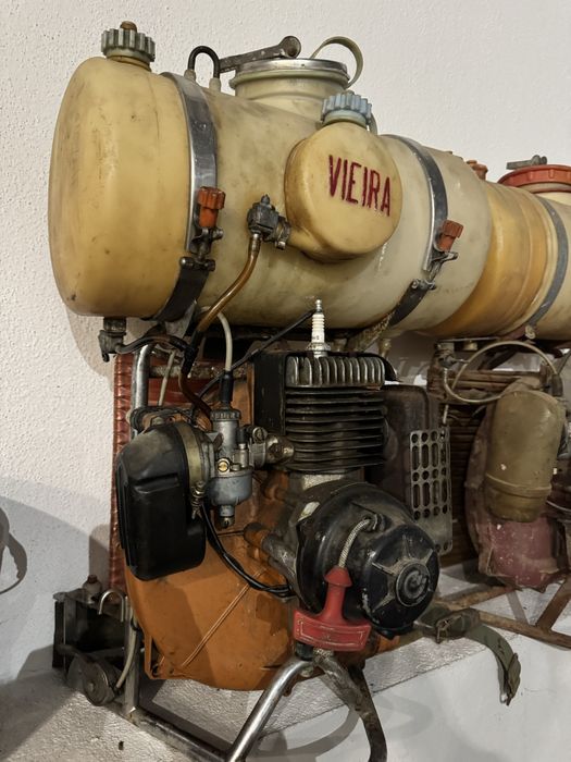 Pulverizadores Antigos a gasolina Vieira
