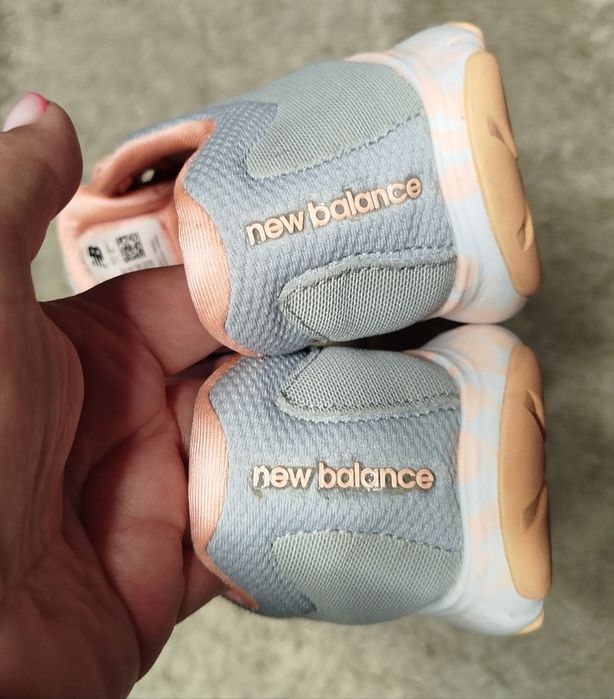 Buty sportowe damskie New Balance rozmiar 38 stan bardzo dobry