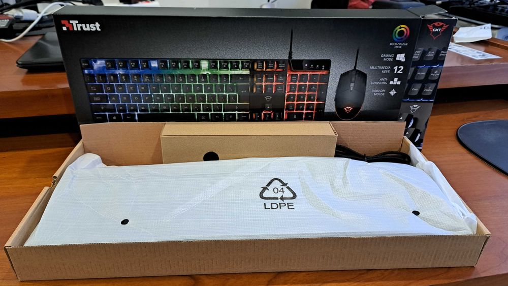 Teclado Gaming TRUST AZOR GXT 838