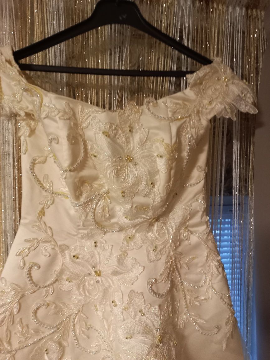 Свадебное весільне плаття