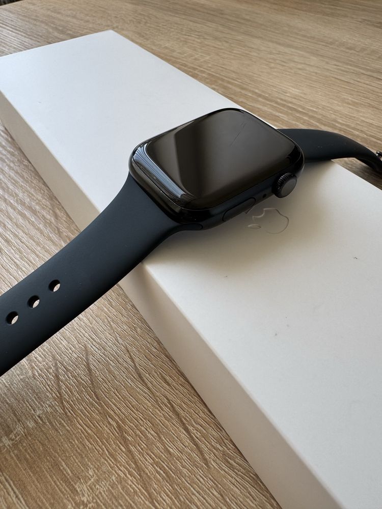 Apple Watch Series 7, 45 мм, Midnight Aluminum Case