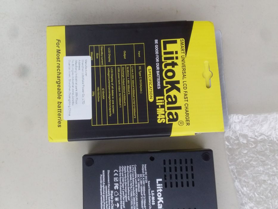 LiitoKala Lii-M4S зарядний пристрій з блоком живлення