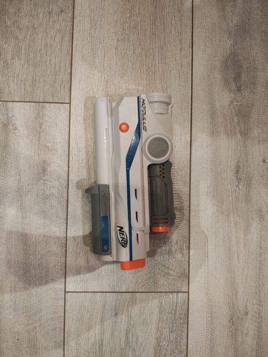 NERF lufa ze strzelbą do wyrzutni z serii Modulus