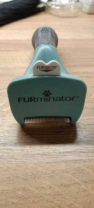 Furminator do czesania kotów