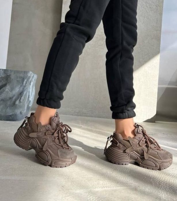 Кроссовкі шоколадні на платформі  36 розмір