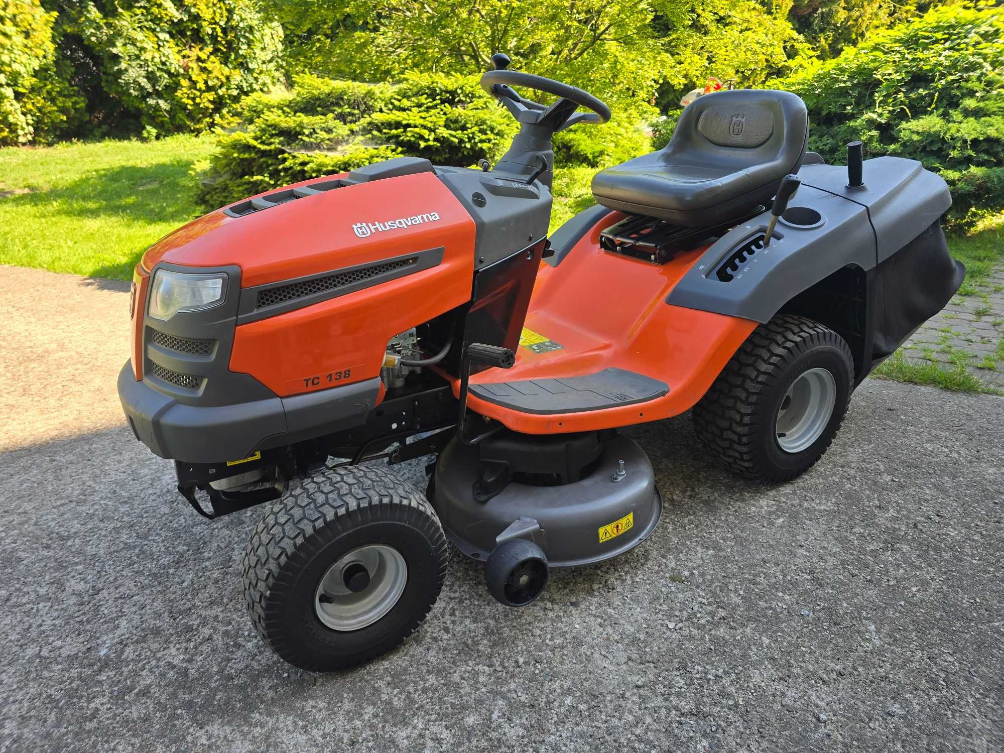 Traktorek kosiarka Husqvarna TC138 15.5KM B&S pompa / hydro 2020/21