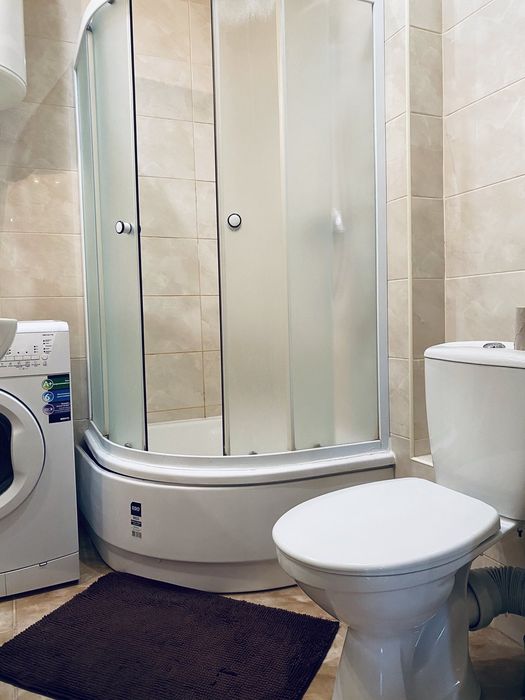 LUX на Набережній з видом на річку.2години-800грн