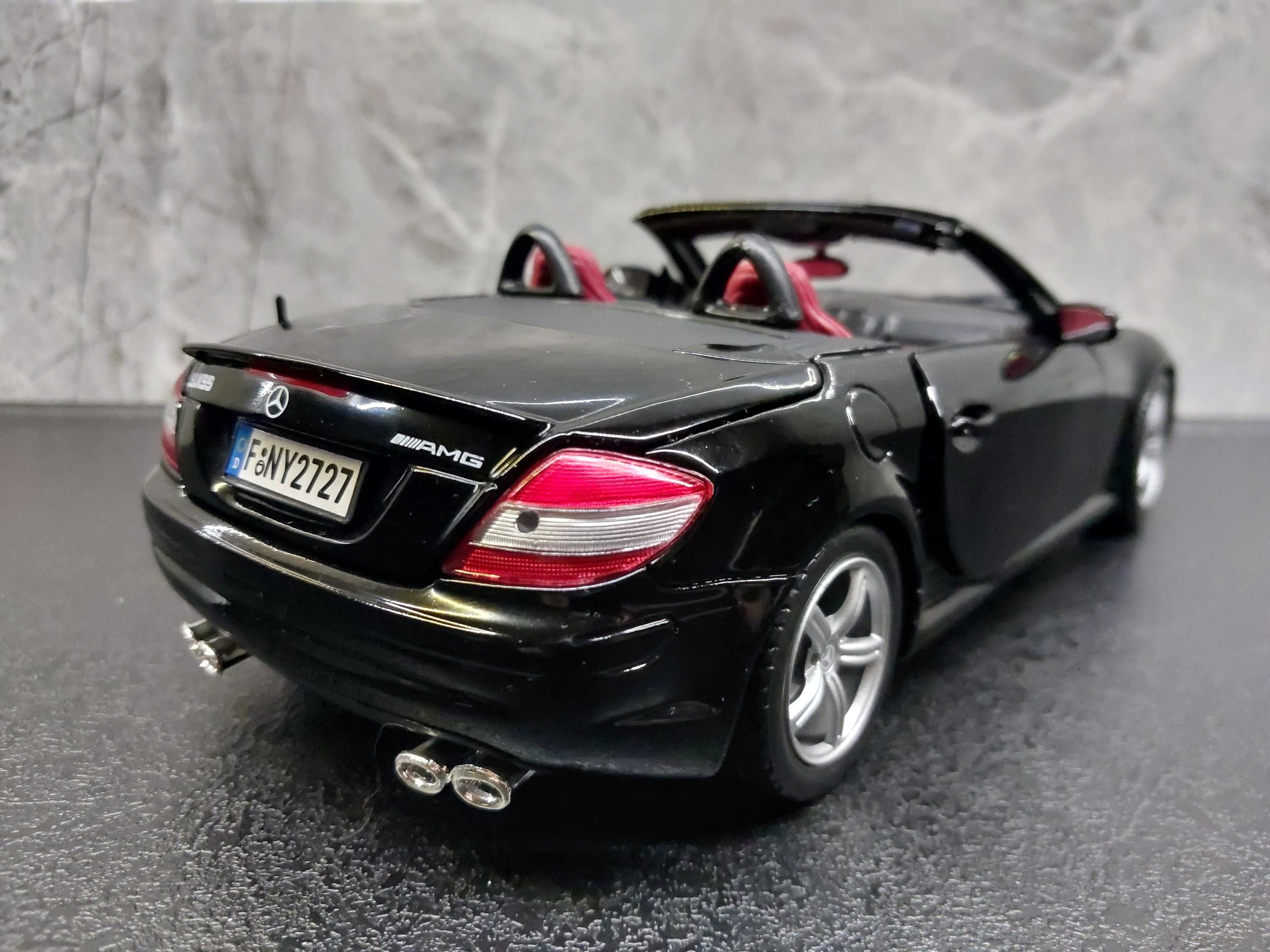 Mercedes 1:18 SLK 55 AMG R171 Motor Max