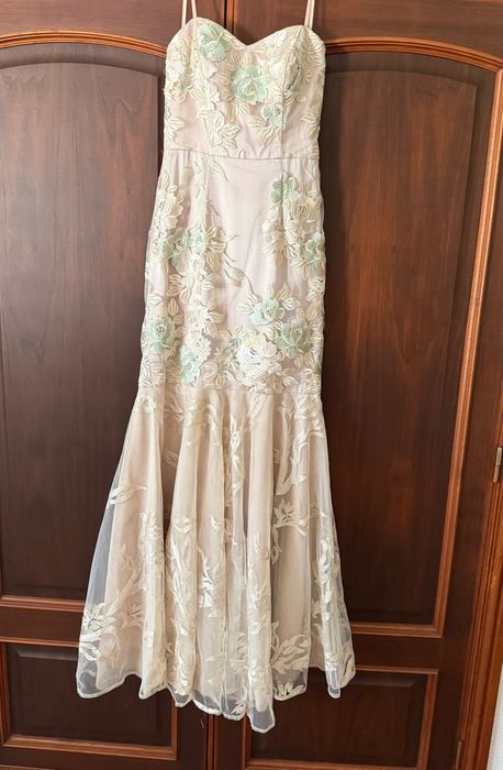 Elegante Vestido de Noite Laura – Tamanho US/Canada 4 | EU 36