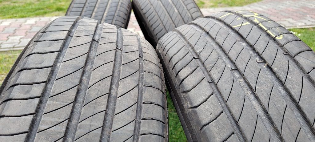 4x Michelin Primacy 4 205/55/15 2021