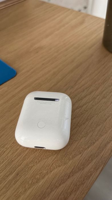 Apple AirPods 1st Gen