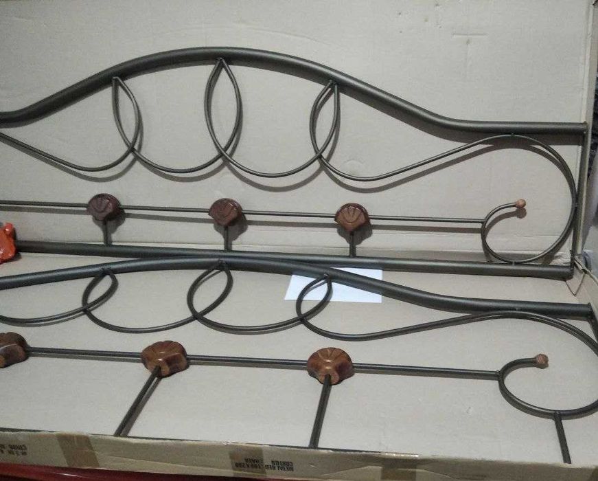 Ліжко двоспальне Hava 180*200, ніжки дерево, каркас метал