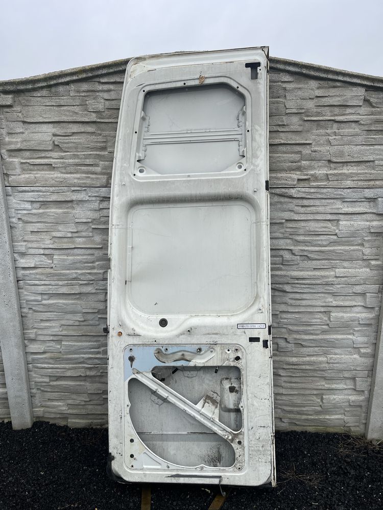 DRZWI TYŁ  max wysokie prawe, ford transit 2000r-2014rok