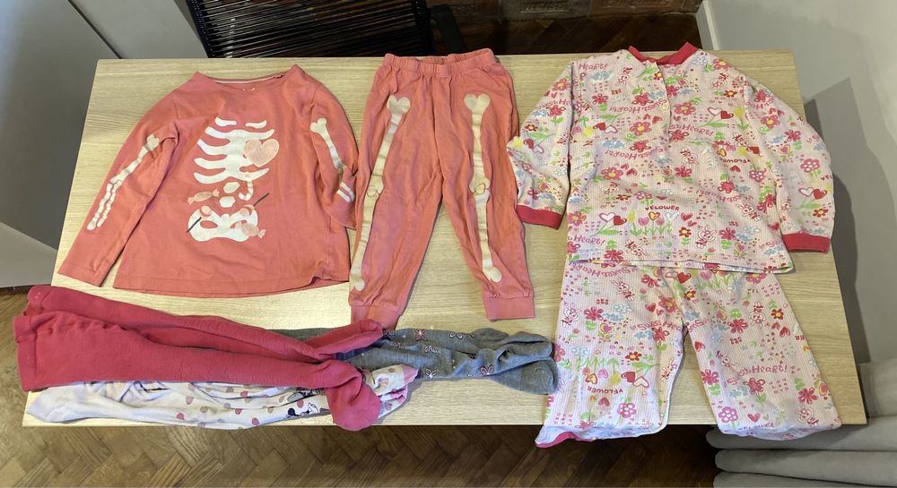 піжама і колготки на дівчинку 2-4 роки