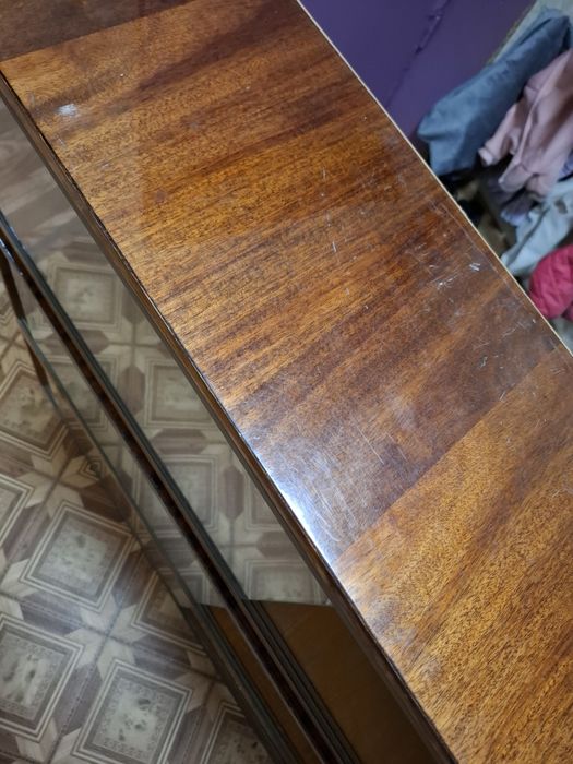 Полки книжні зі склом