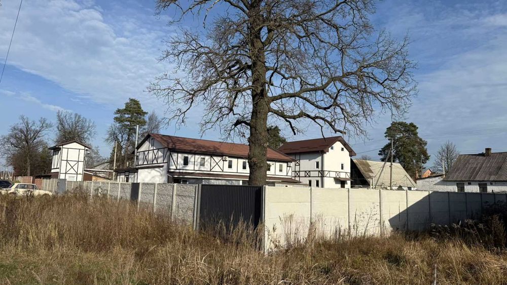 м.Боярка 8 соток під забудову, 10 кВт, паркан, вагончики, асфальт