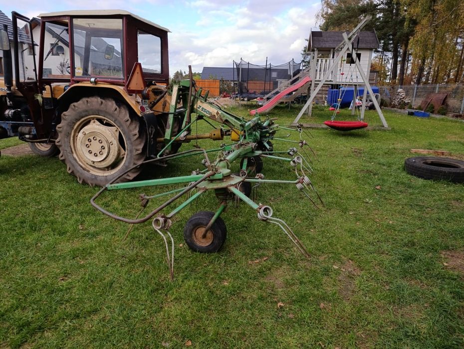 Rozgrabiarka przetrząsarka Stoll Hydro 660