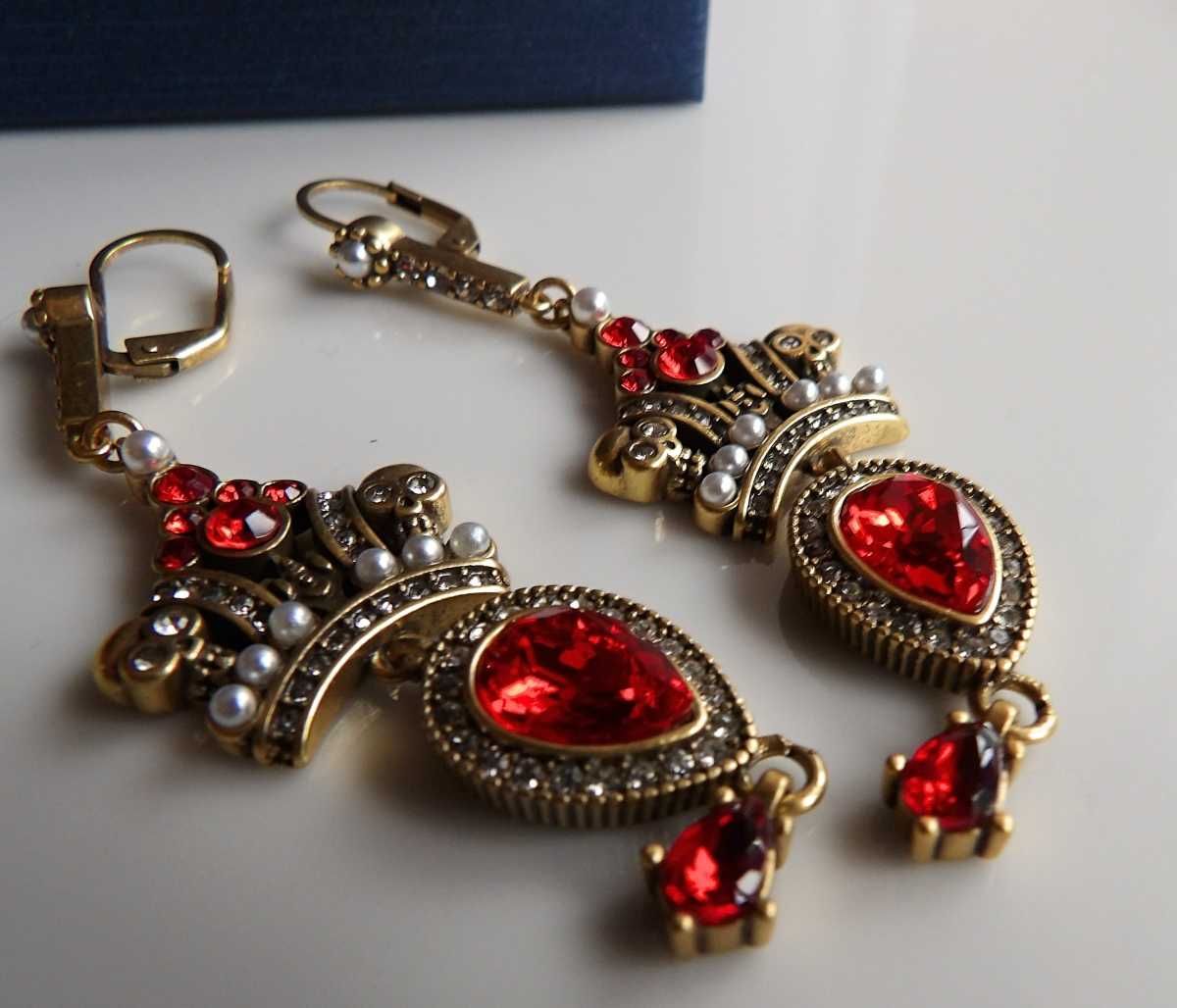 Alexander McQueen kolczyki mosiężne czerwone kryształy