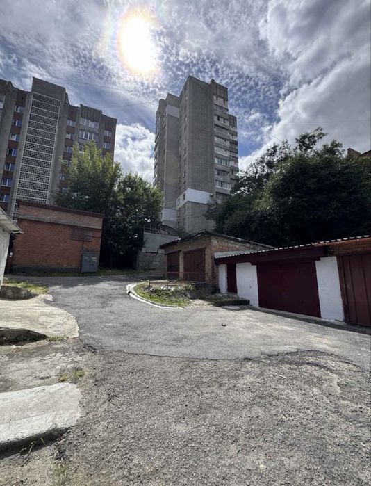 Гараж центр міста ВІД ВЛАСНИКА вул Театральна