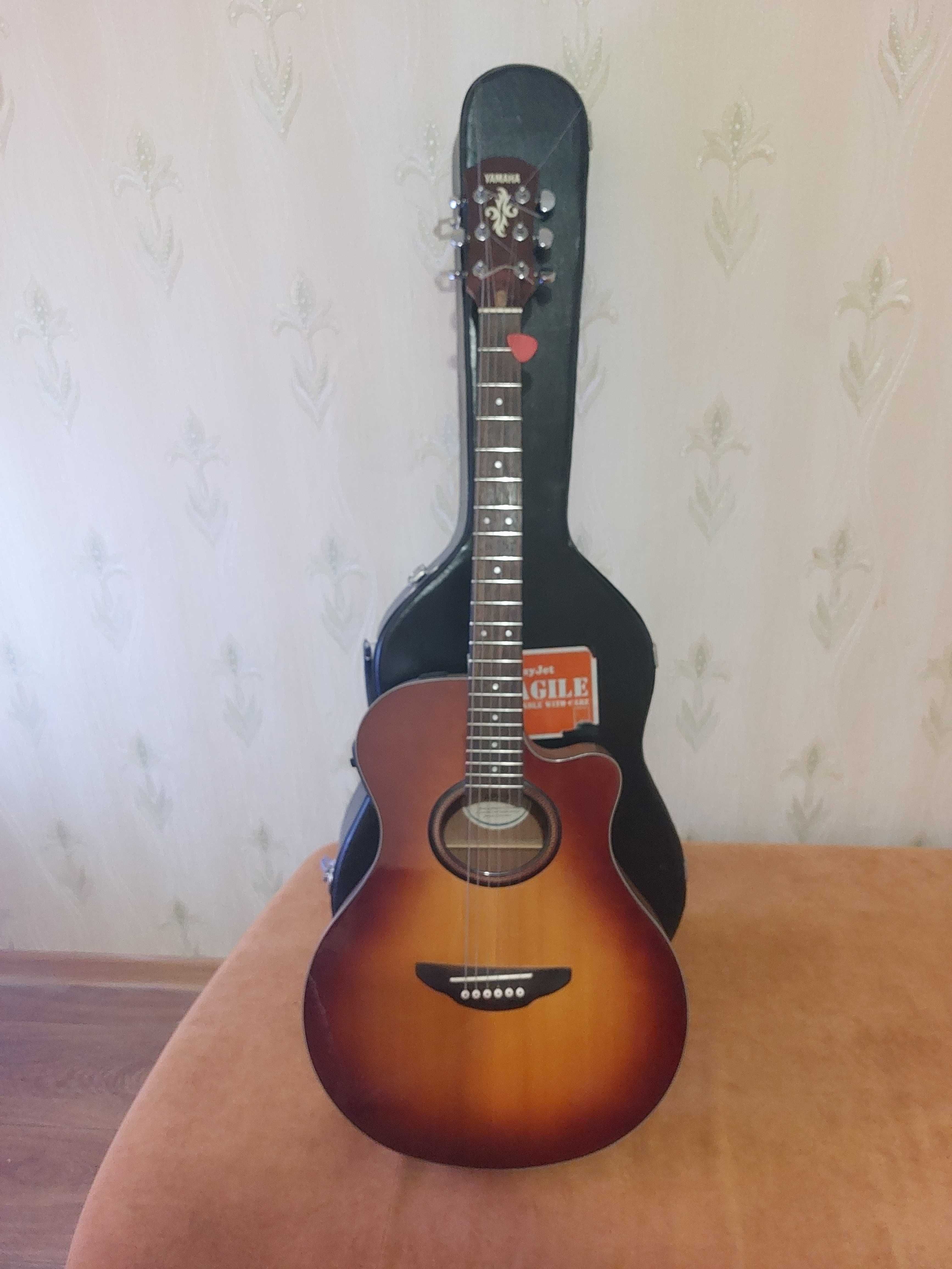 Продаю електроакустическую гитару Yamaha APX-3*с ж/стким кофром)