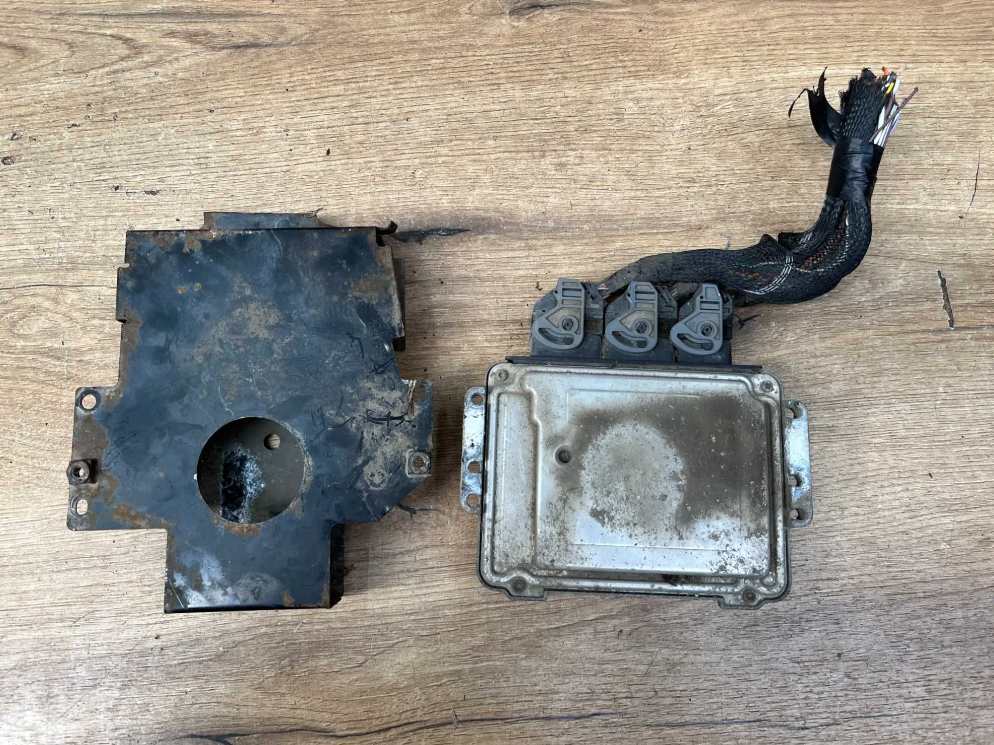 Komputer/sterownik silnika Opla Movano 2.5 DCI