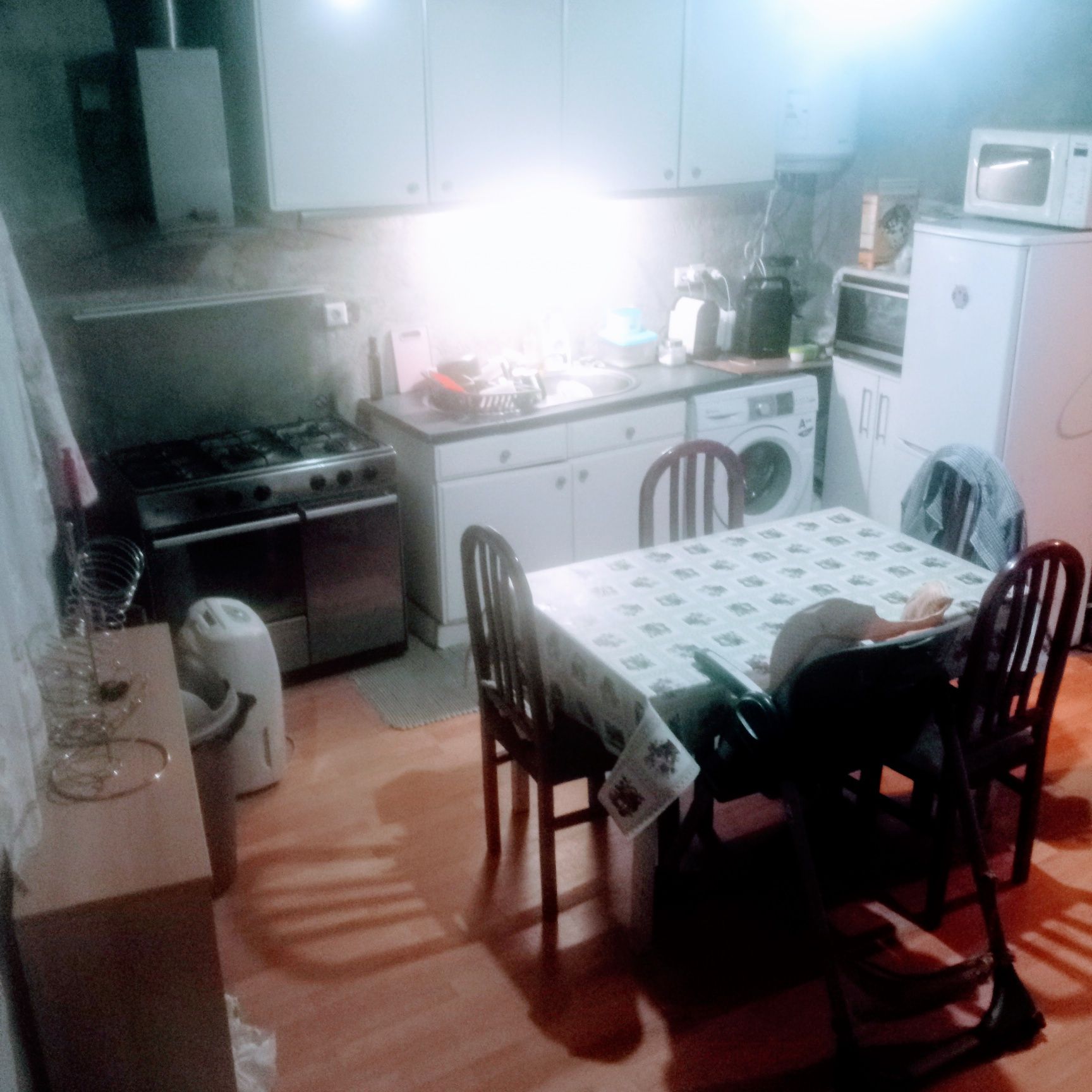 Moradia + garagem/ Douro/ tras-os-montes