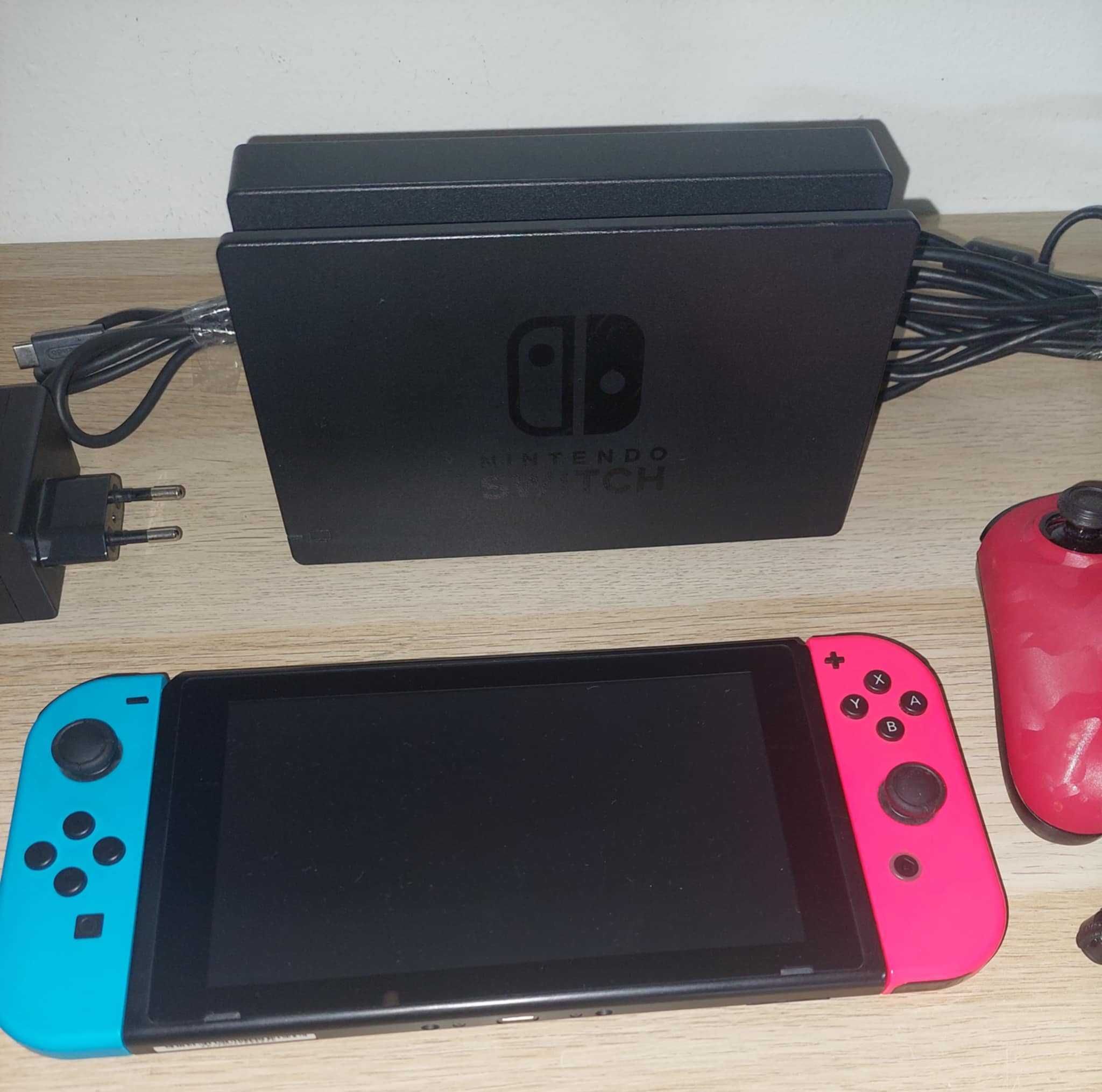 Nintendo Switch V1 + Dock + Comando Extra + Lego worlds