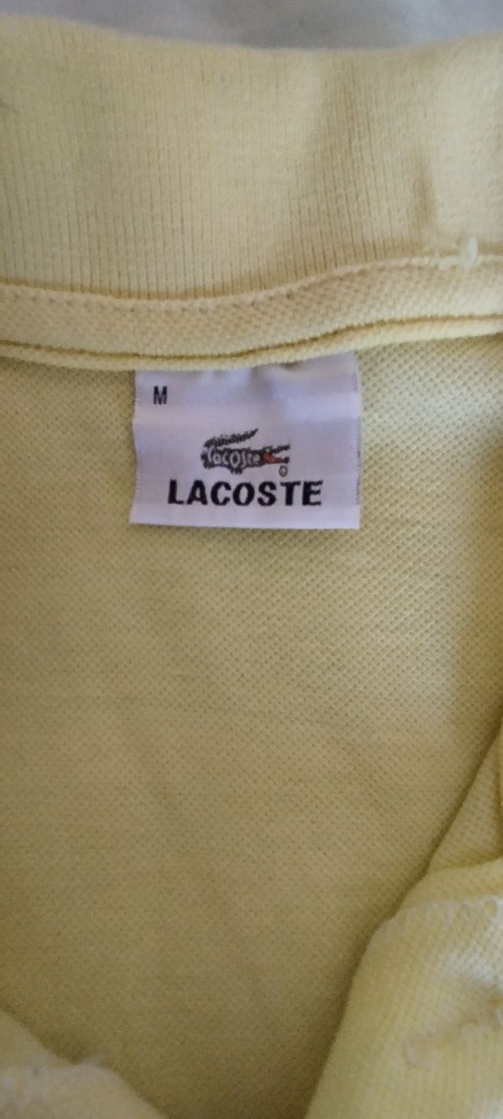 Polo Lacoste amarelo Tam M