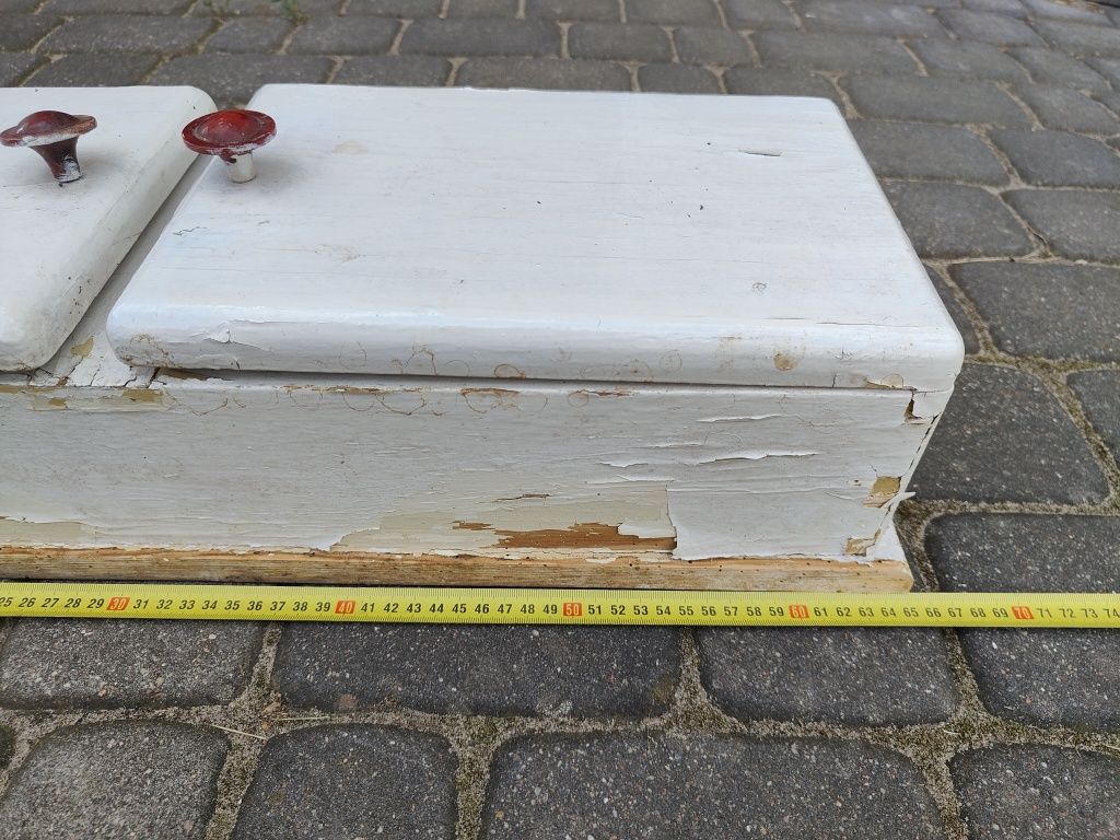 Mała szafka  PRL wisząca