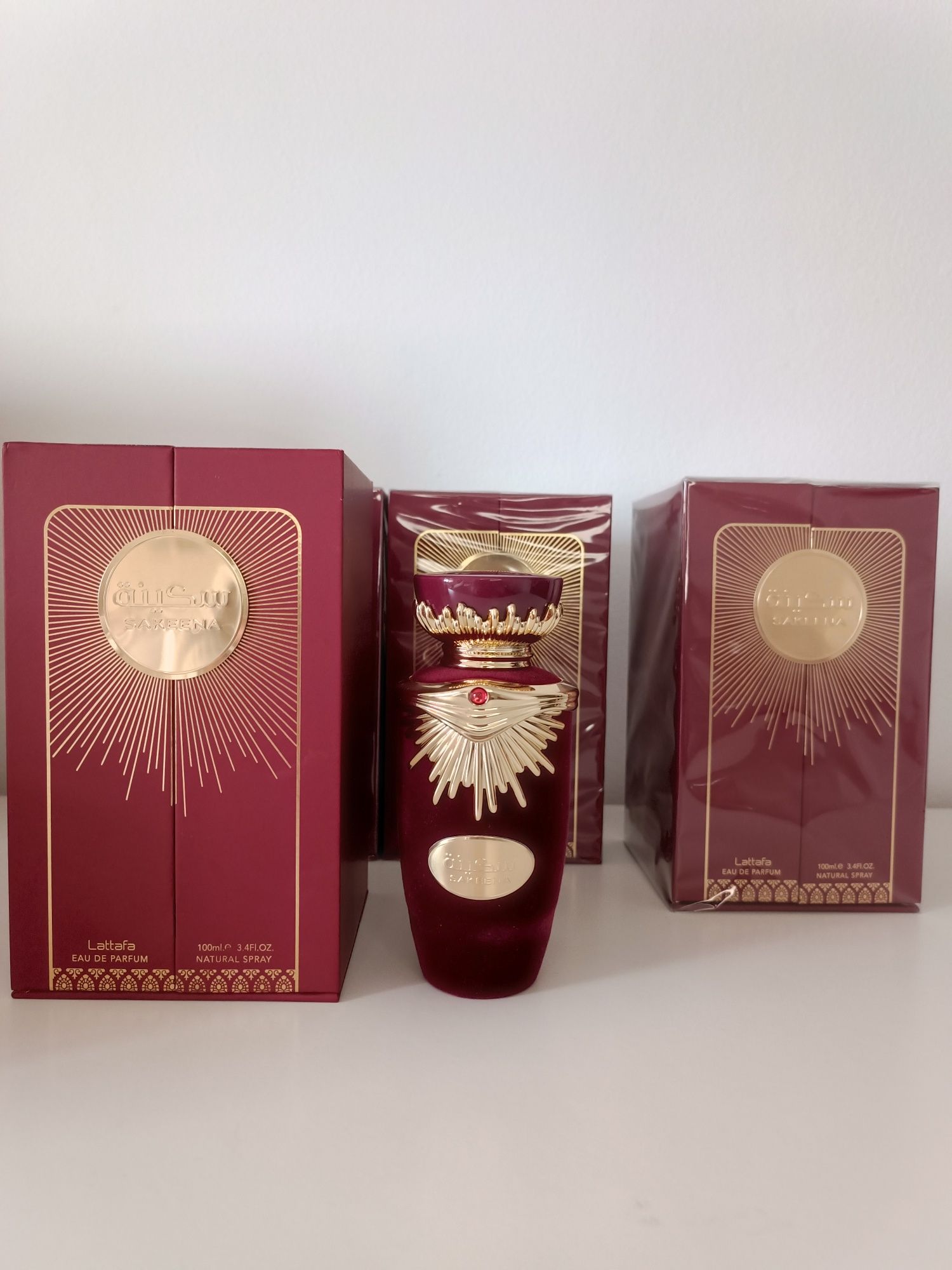 Lattafa Sakeena perfume Árabe