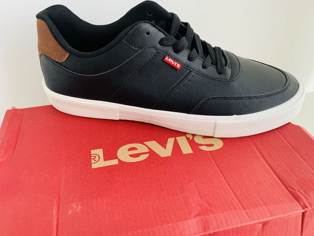 Levis чоловіче взуття