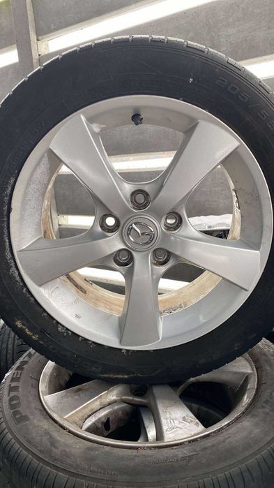 Komplet alufelg Mazda R16 wraz z oponami lato