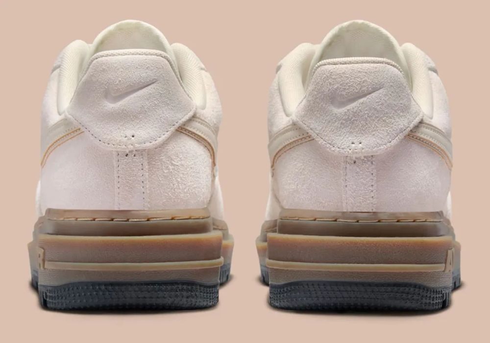 Nike Air Force 1 Luxe