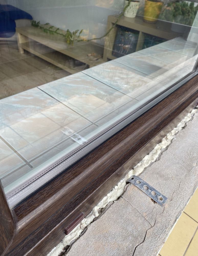 Okno okna  plastik bogdański ciemny brąz 4sztuki całość(okna, balkon)