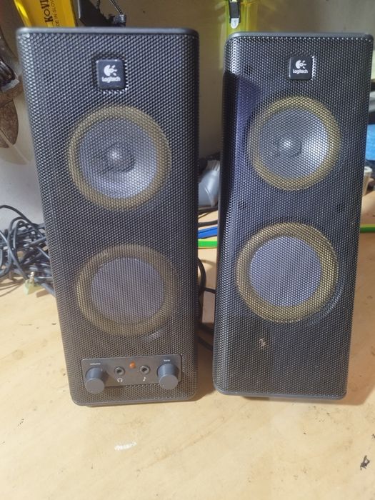 Colunas  Logitech