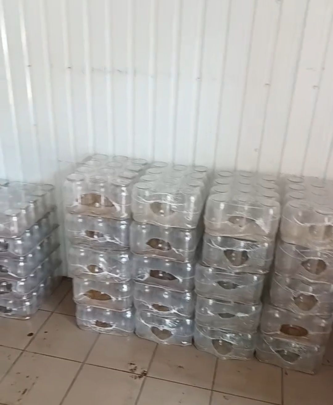 Банки,консервації,кришки, роздріб та дрібний гурт